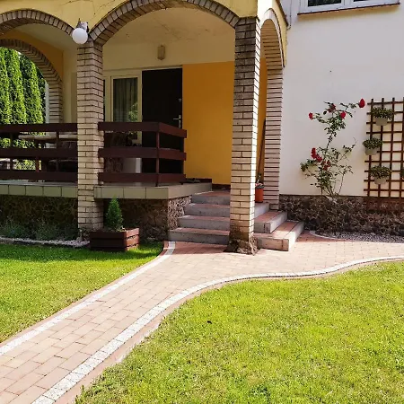 Holiday home Domek Letniskowy Wilkasy Zalesie